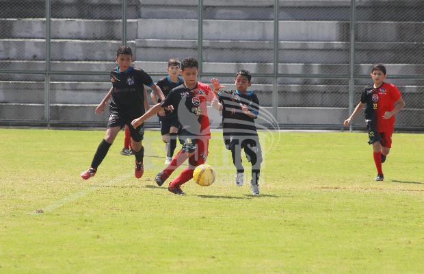 Santos goleia Manaus FC no fechamento da 1ª fase do AM Sub-11